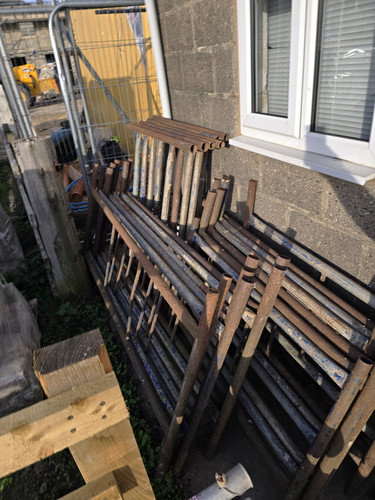 Scaffold tower scaffolding - scaffold,